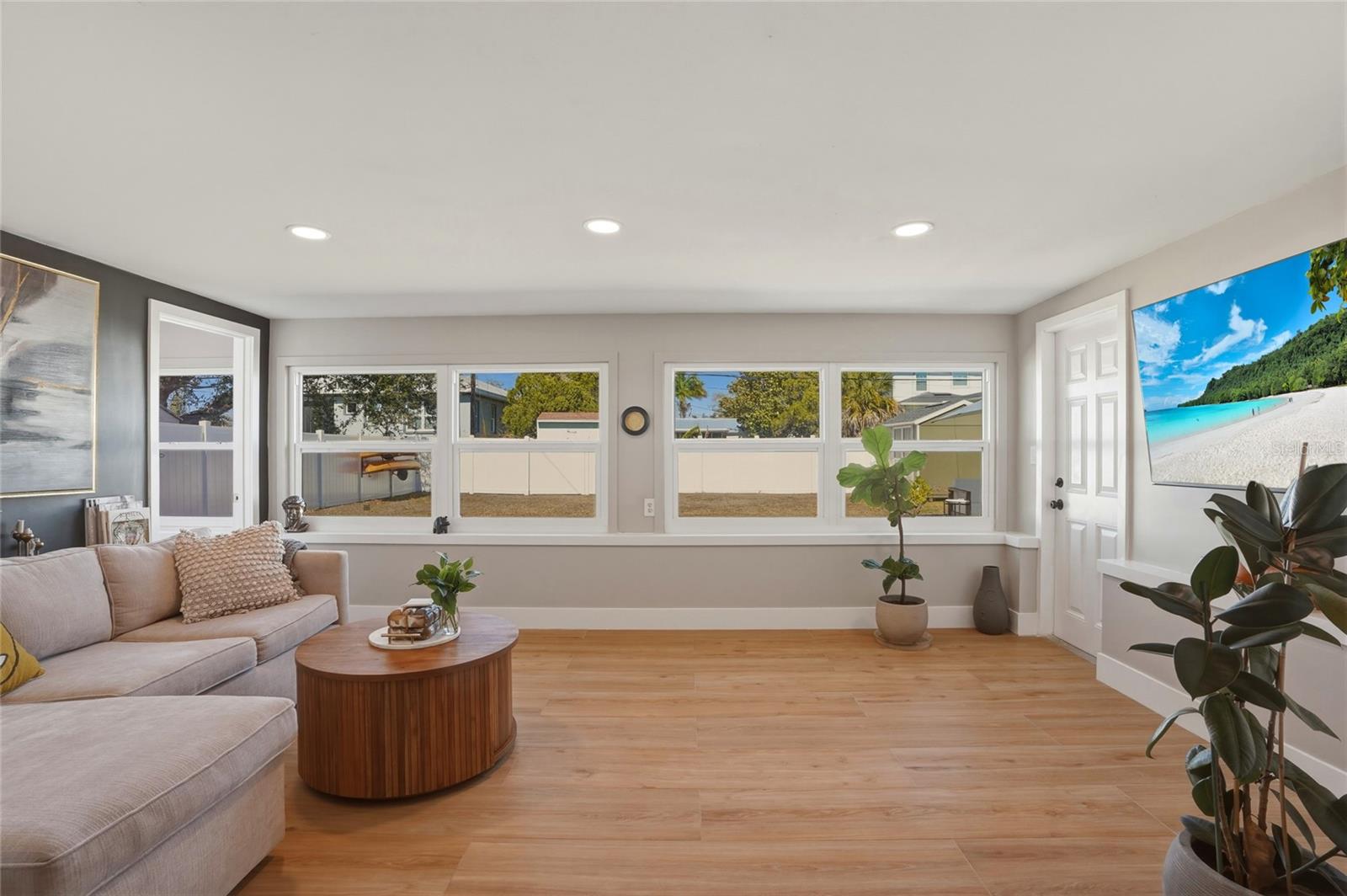 SNELL SHORES MANOR - Residential