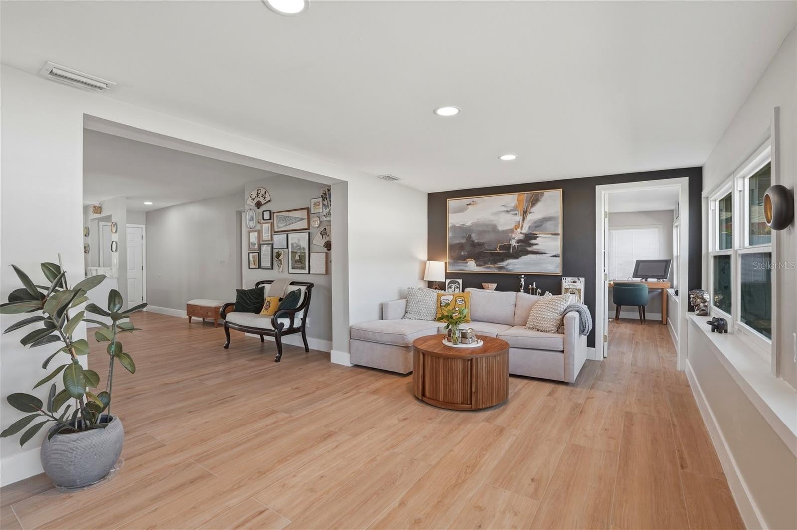 SNELL SHORES MANOR - Residential