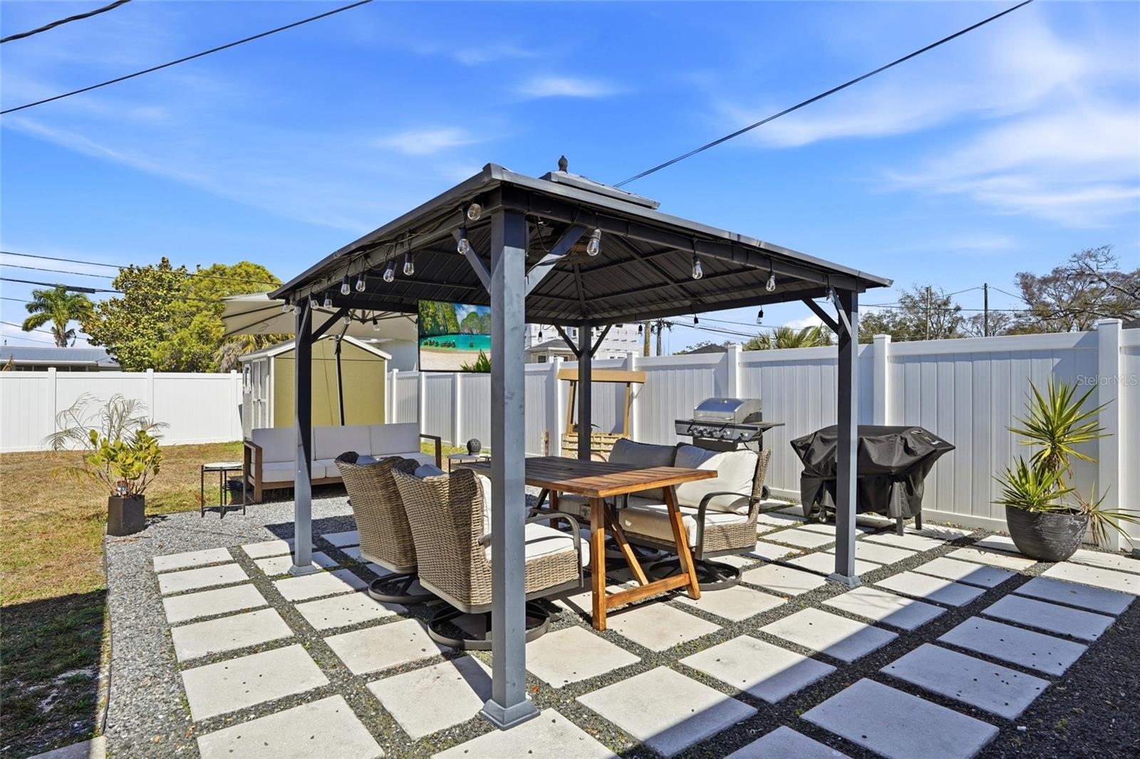 SNELL SHORES MANOR - Residential