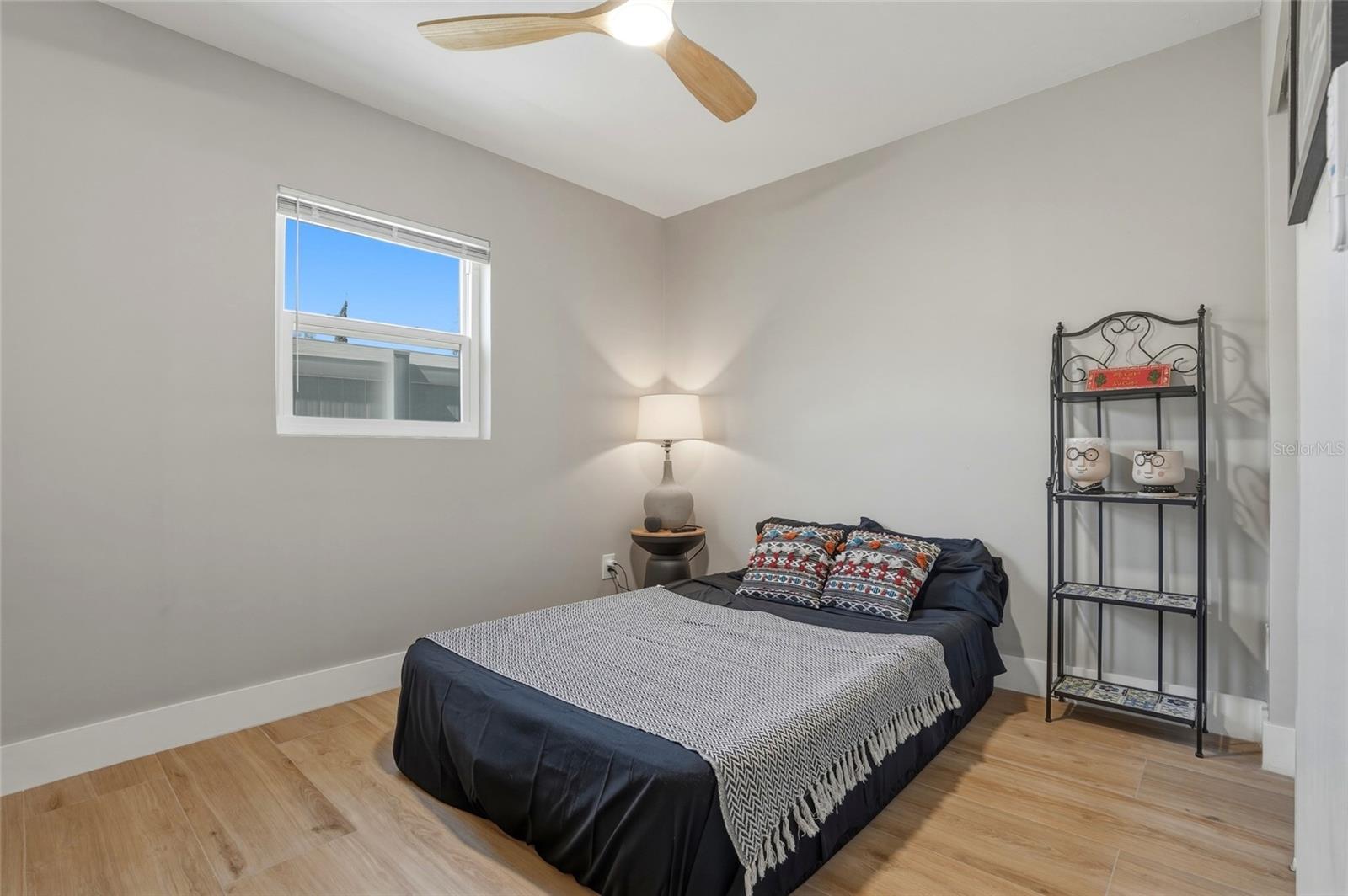 SNELL SHORES MANOR - Residential