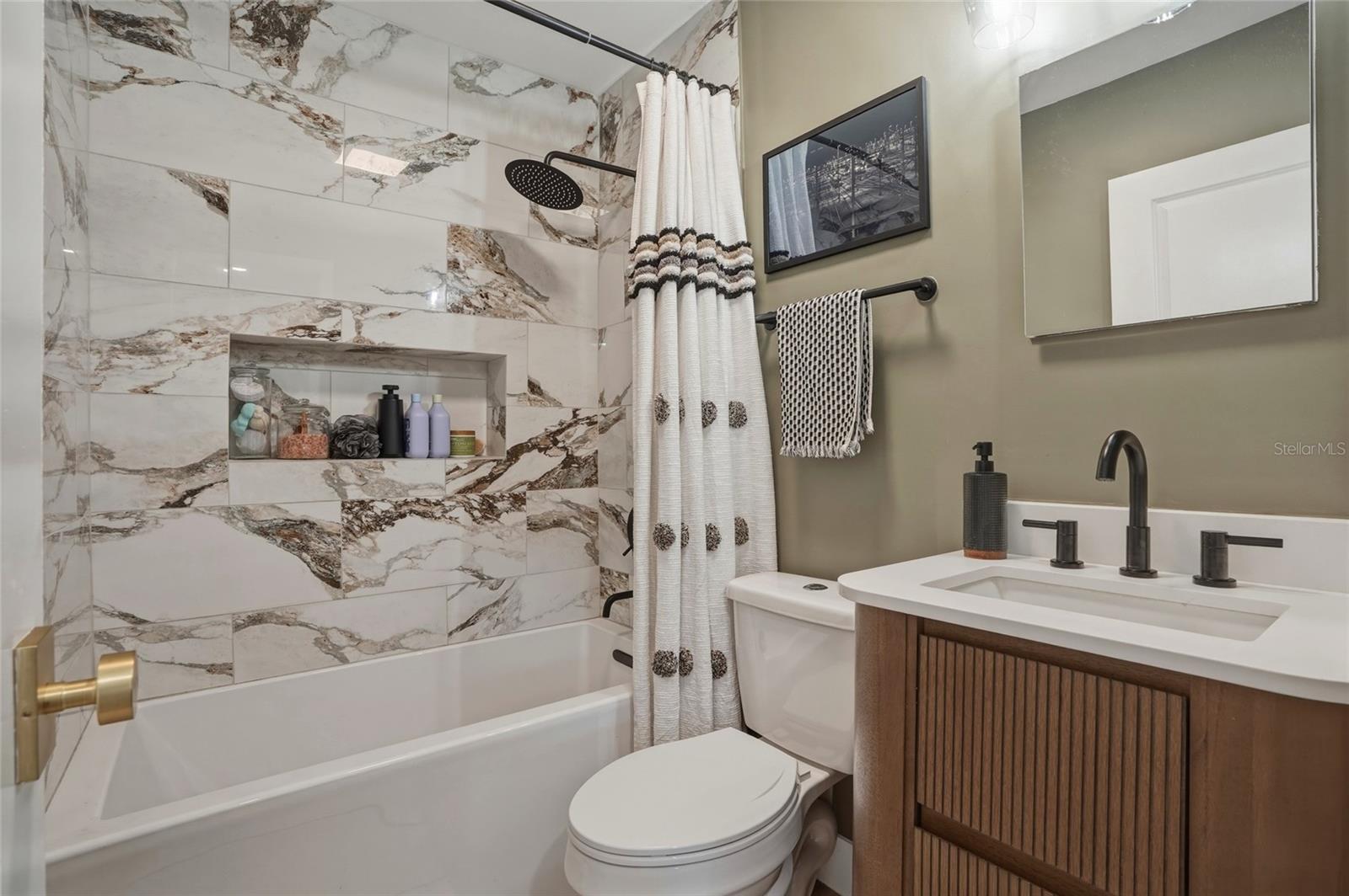 SNELL SHORES MANOR - Residential