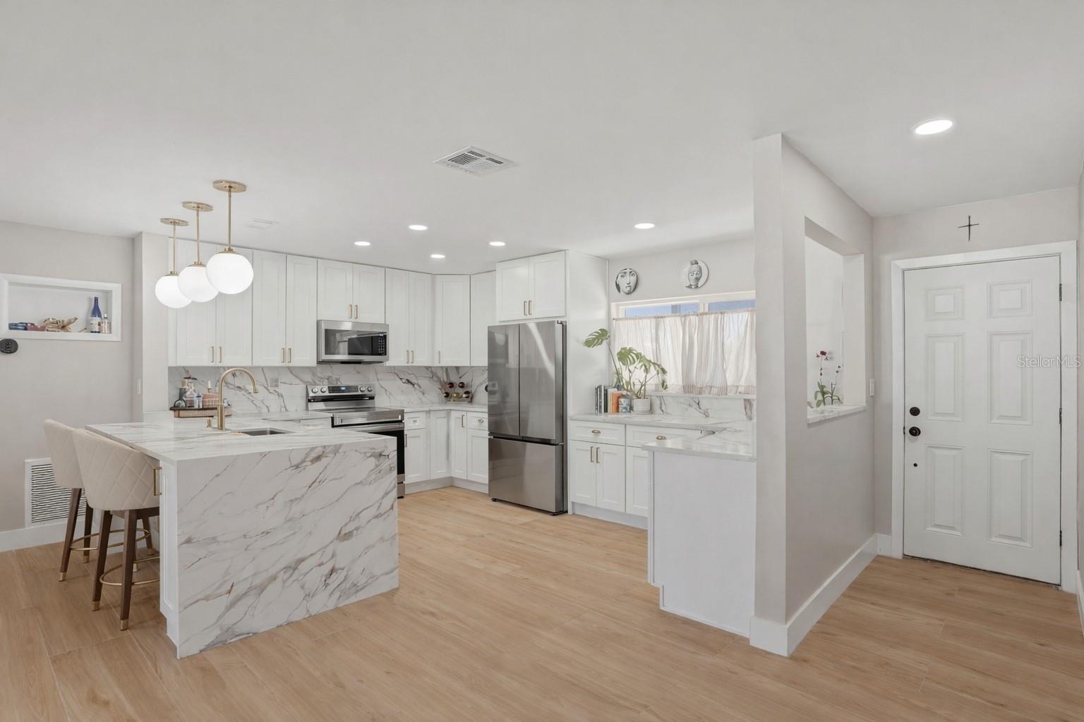 SNELL SHORES MANOR - Residential