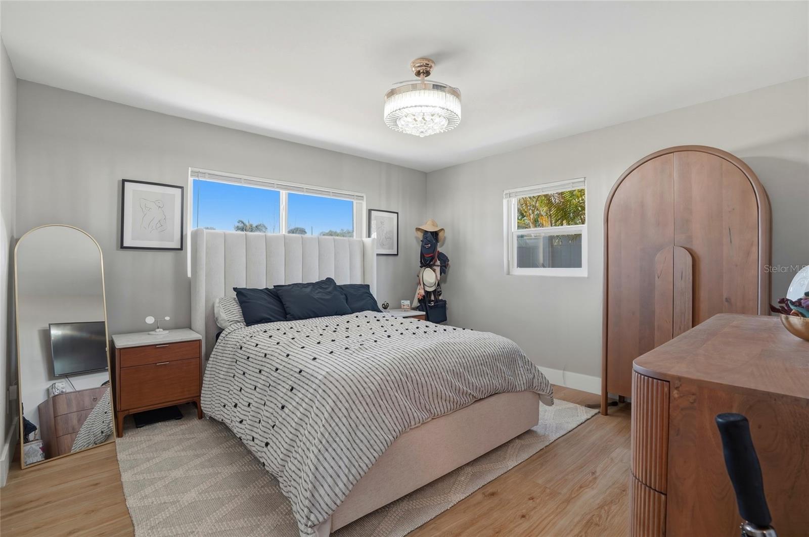 SNELL SHORES MANOR - Residential