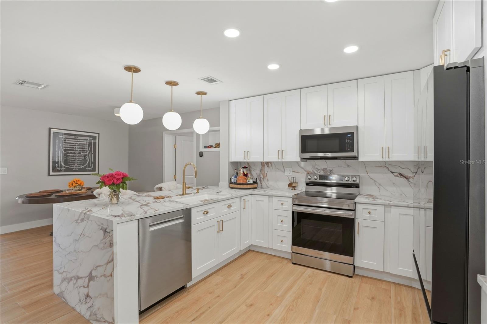 SNELL SHORES MANOR - Residential