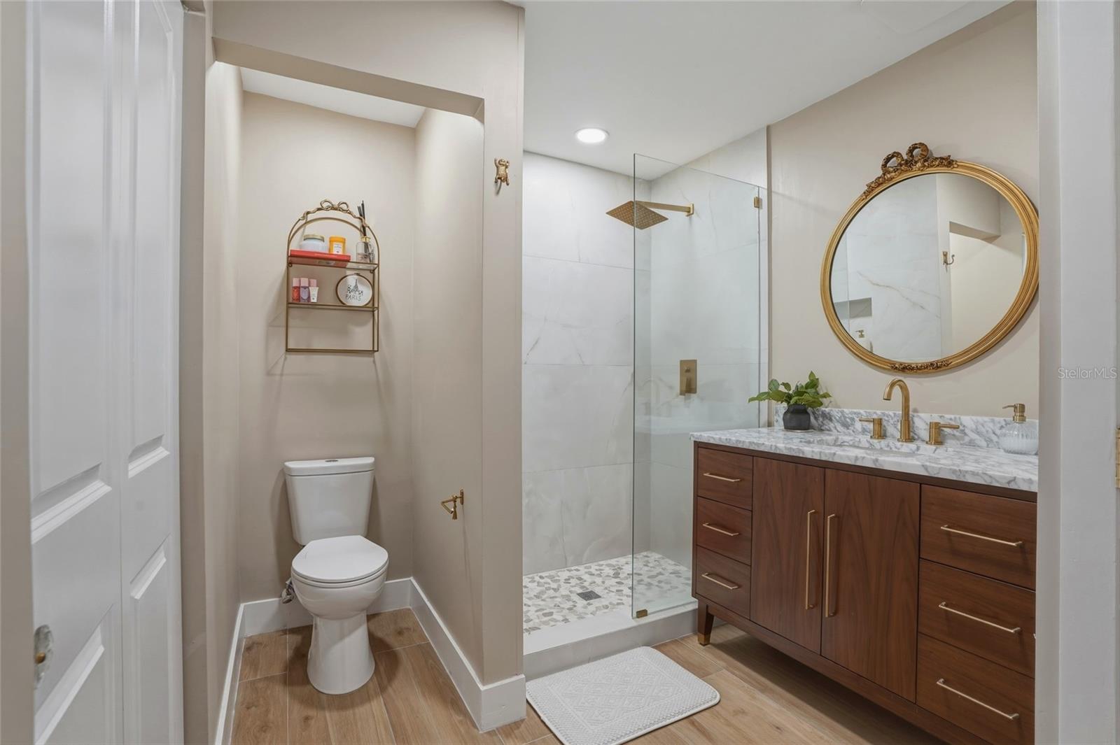 SNELL SHORES MANOR - Residential