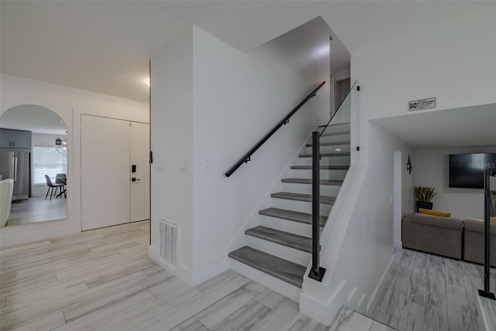 TURTLE LAKES - Residential Lease