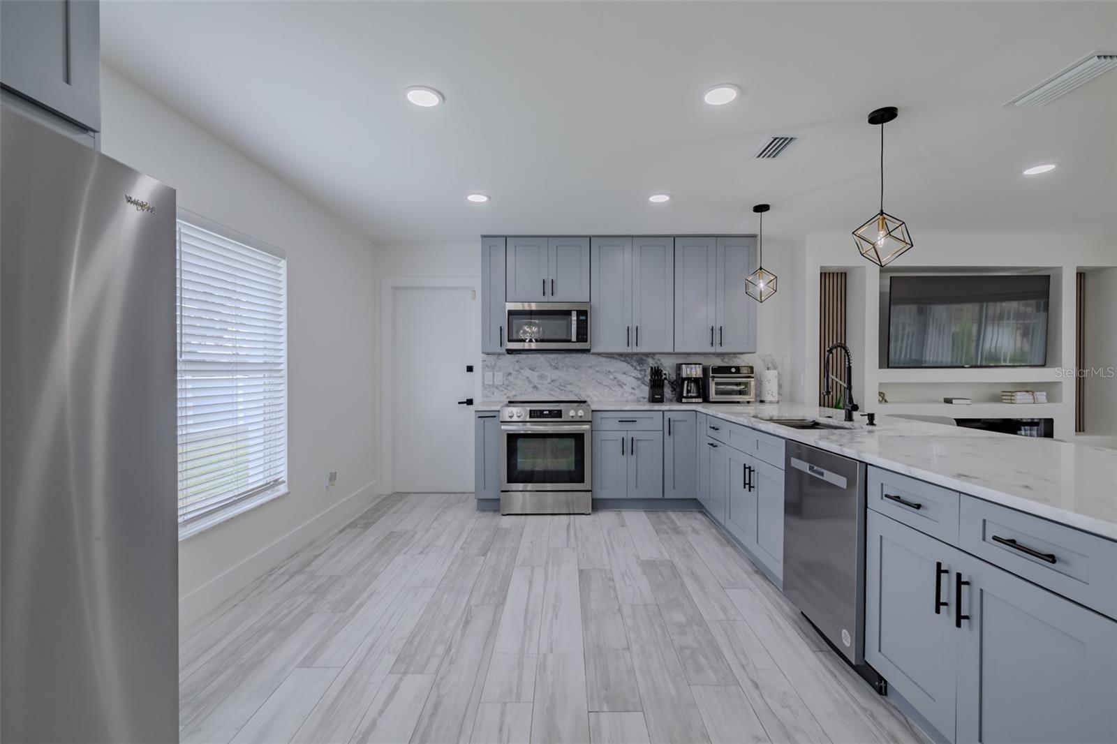 TURTLE LAKES - Residential Lease