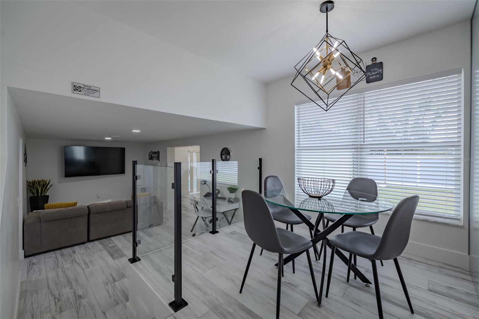 TURTLE LAKES - Residential Lease