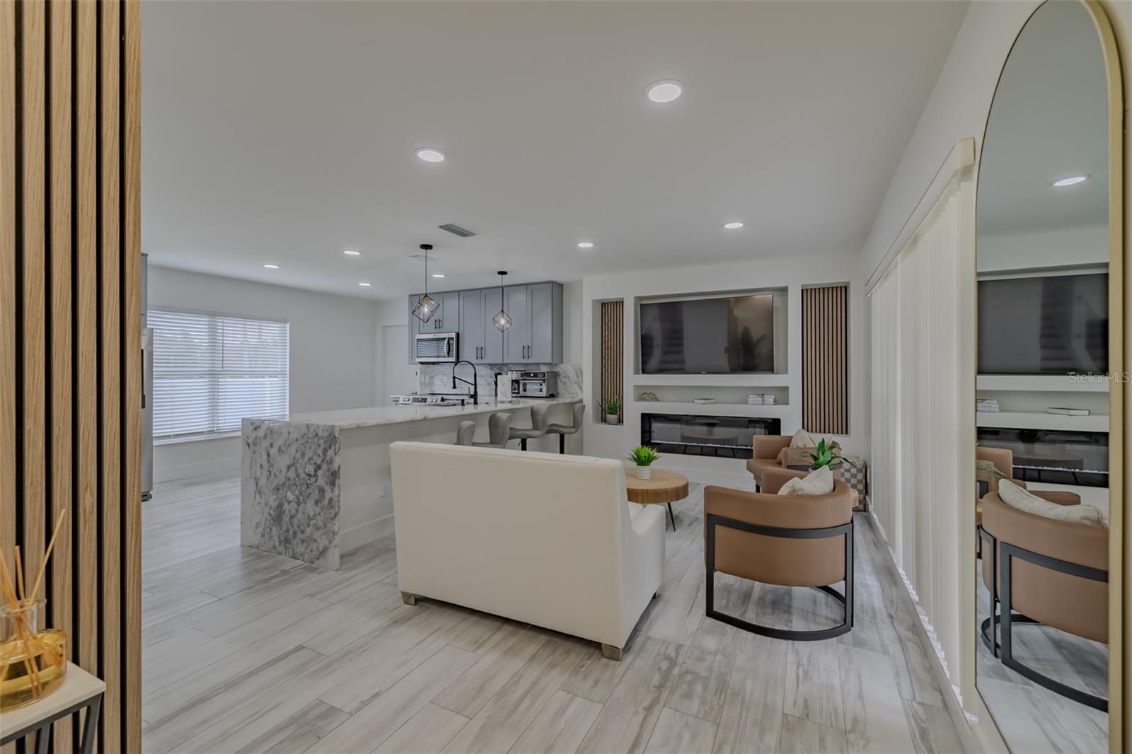 TURTLE LAKES - Residential Lease