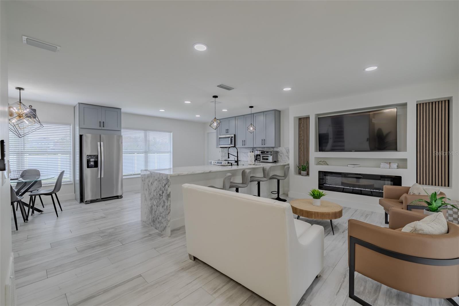 TURTLE LAKES - Residential Lease