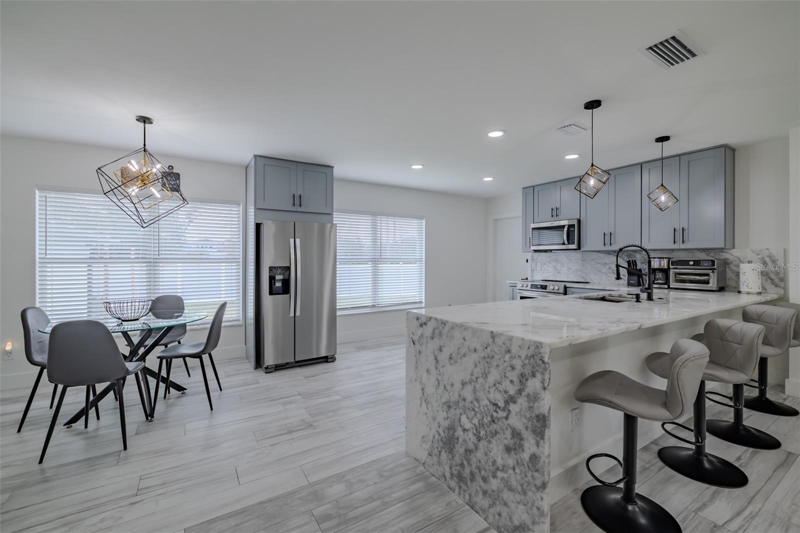 TURTLE LAKES - Residential Lease