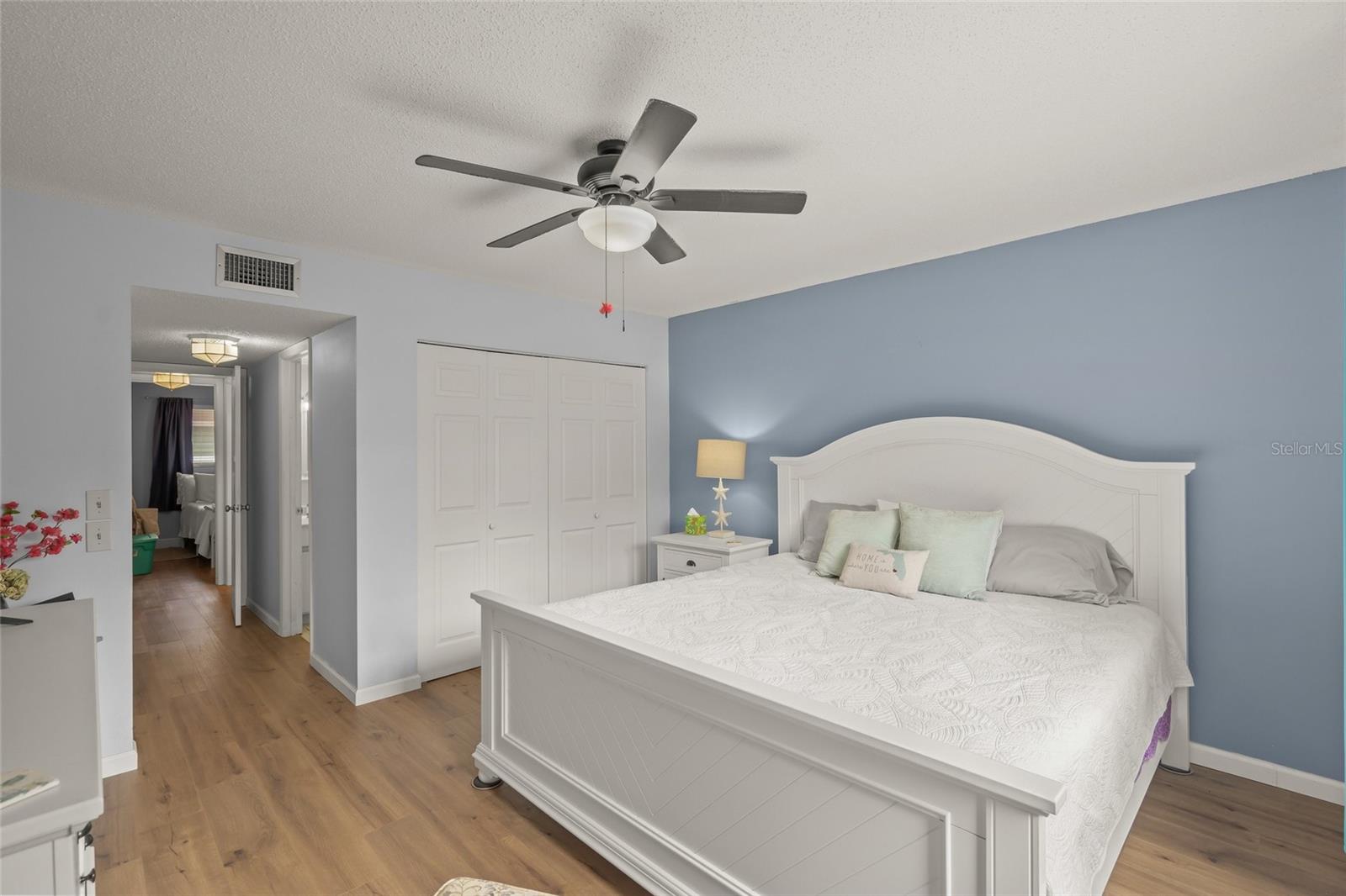 GLEN OAKS GARDEN APTS 2 PH2 - Residential