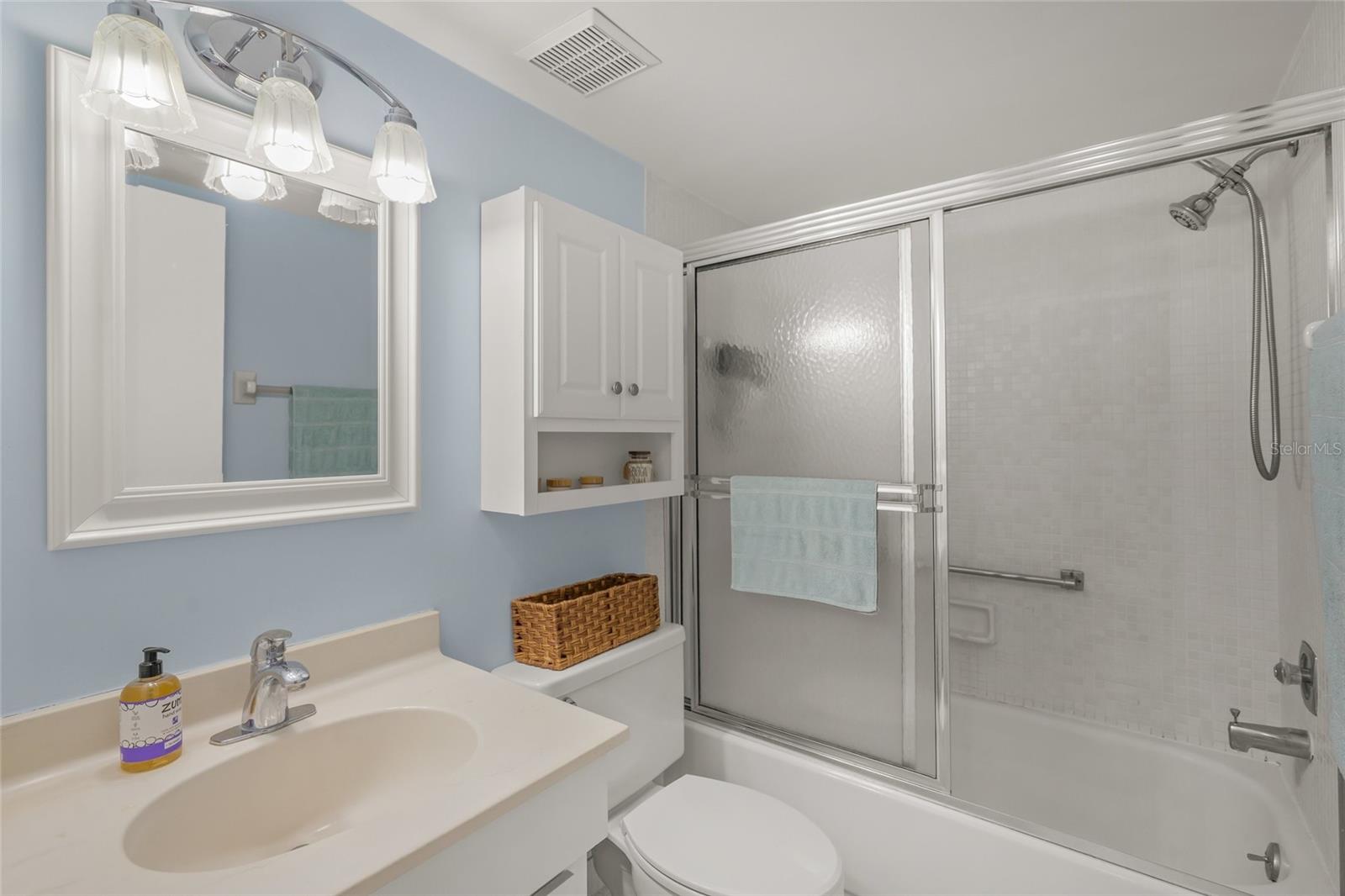 GLEN OAKS GARDEN APTS 2 PH2 - Residential