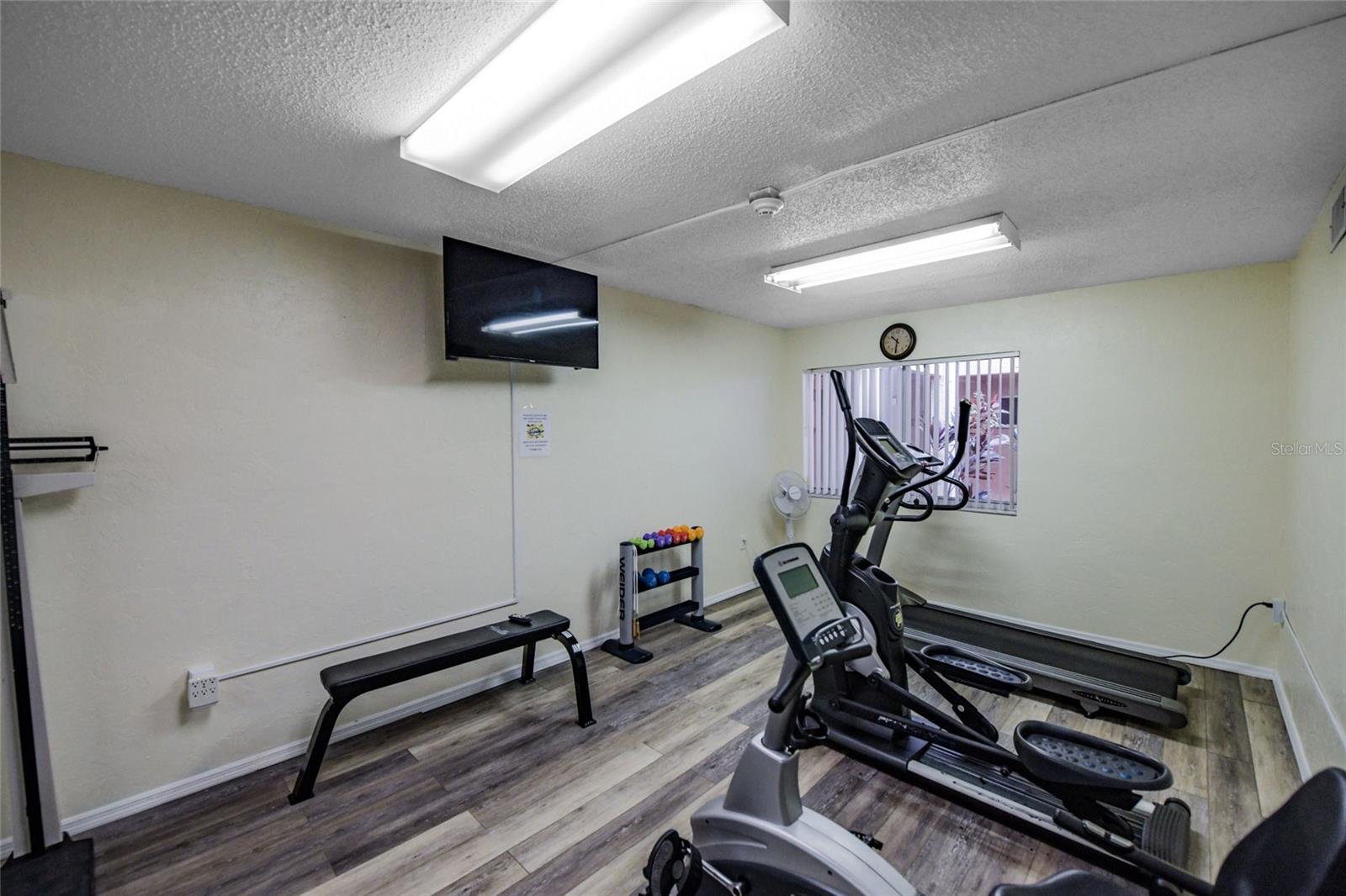 GLEN OAKS GARDEN APTS 2 PH2 - Residential