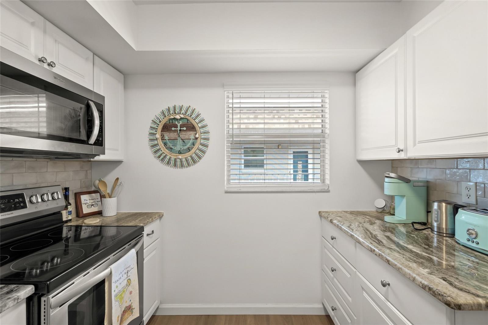 GLEN OAKS GARDEN APTS 2 PH2 - Residential