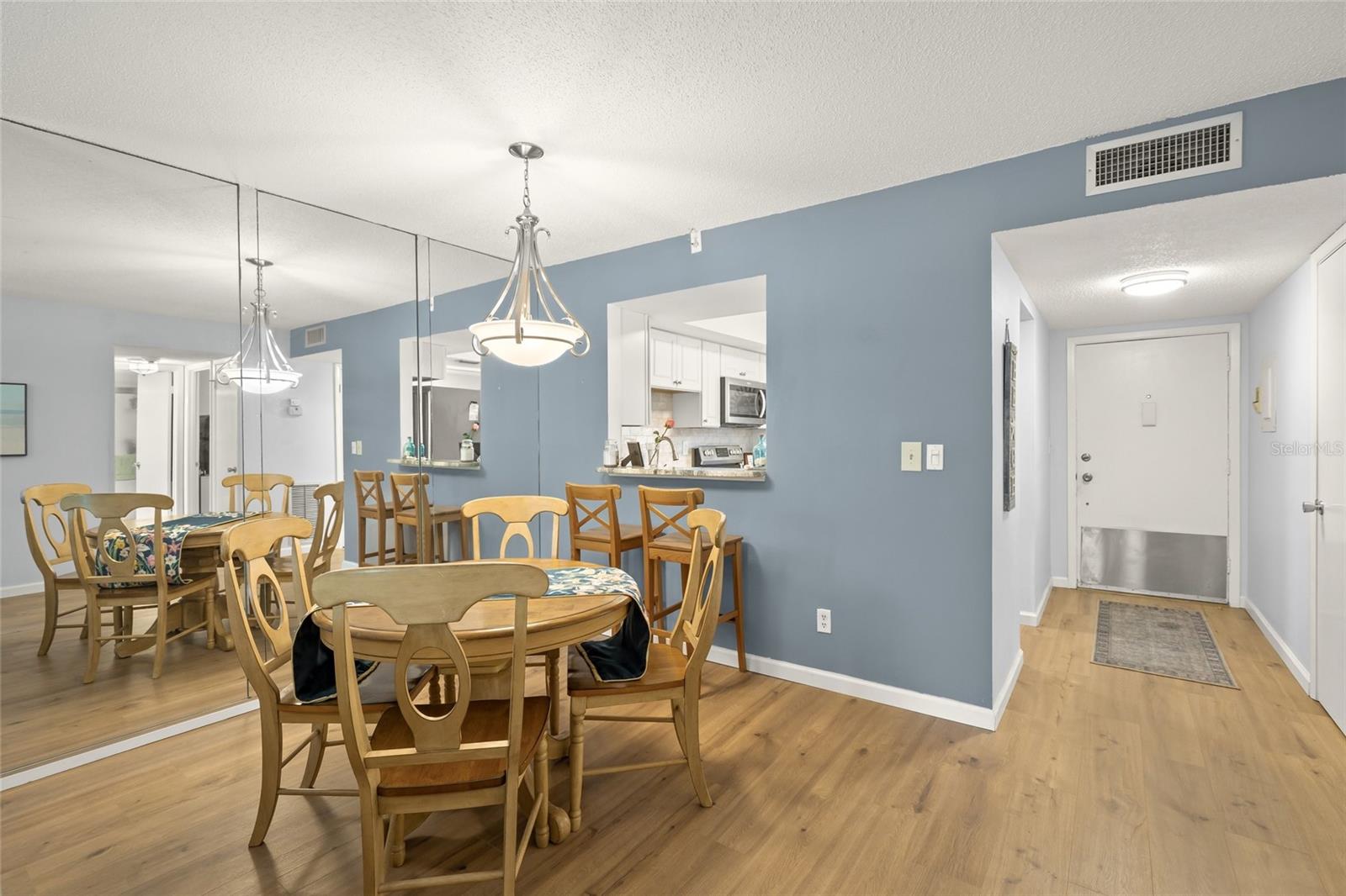 GLEN OAKS GARDEN APTS 2 PH2 - Residential