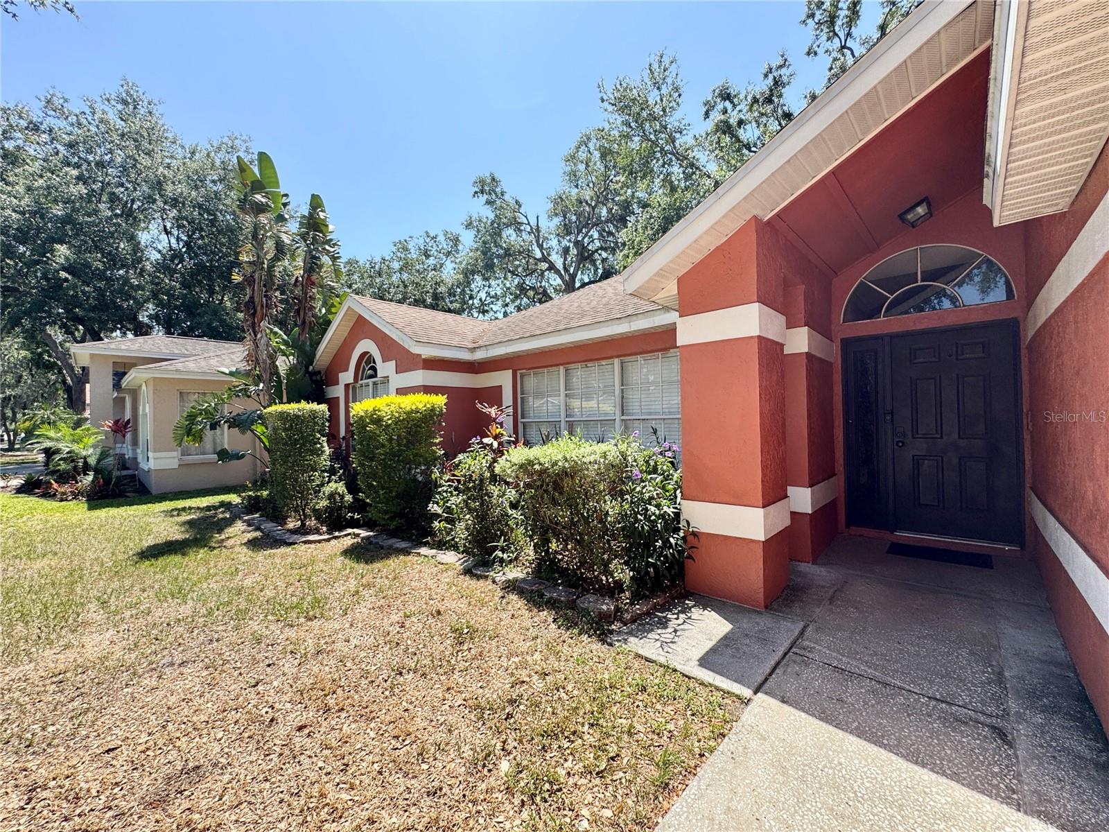 1813 LANDSIDE DRIVE