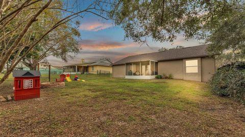 A home in LAKELAND