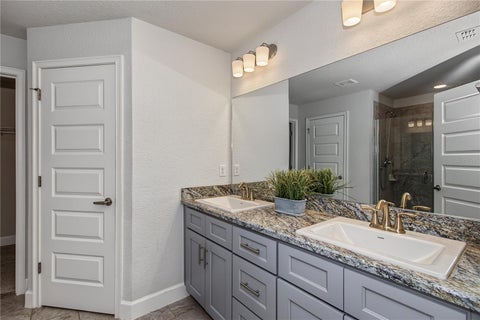 Tiny photo for 5104 SW 91st Street, Ocala, FL 34476 (MLS # OM733347)