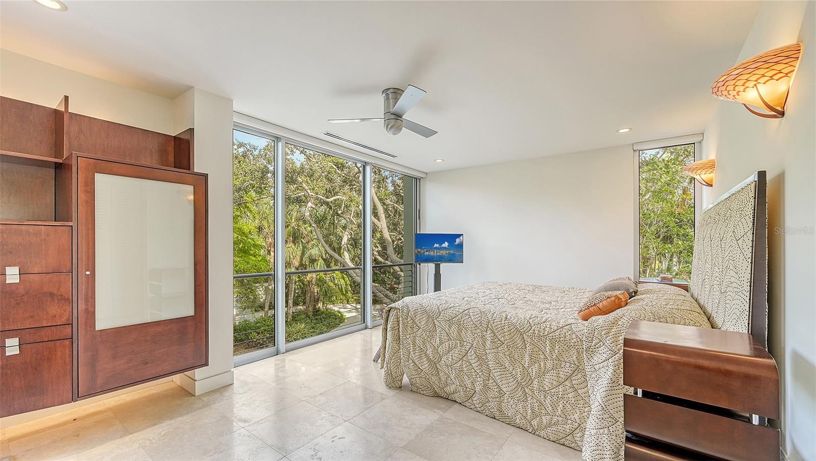 0000 NOT APPLICABLE - Residential