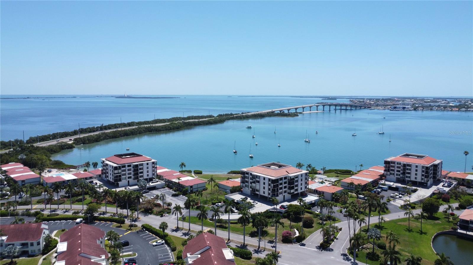 BAHIA DEL MAR II - Residential