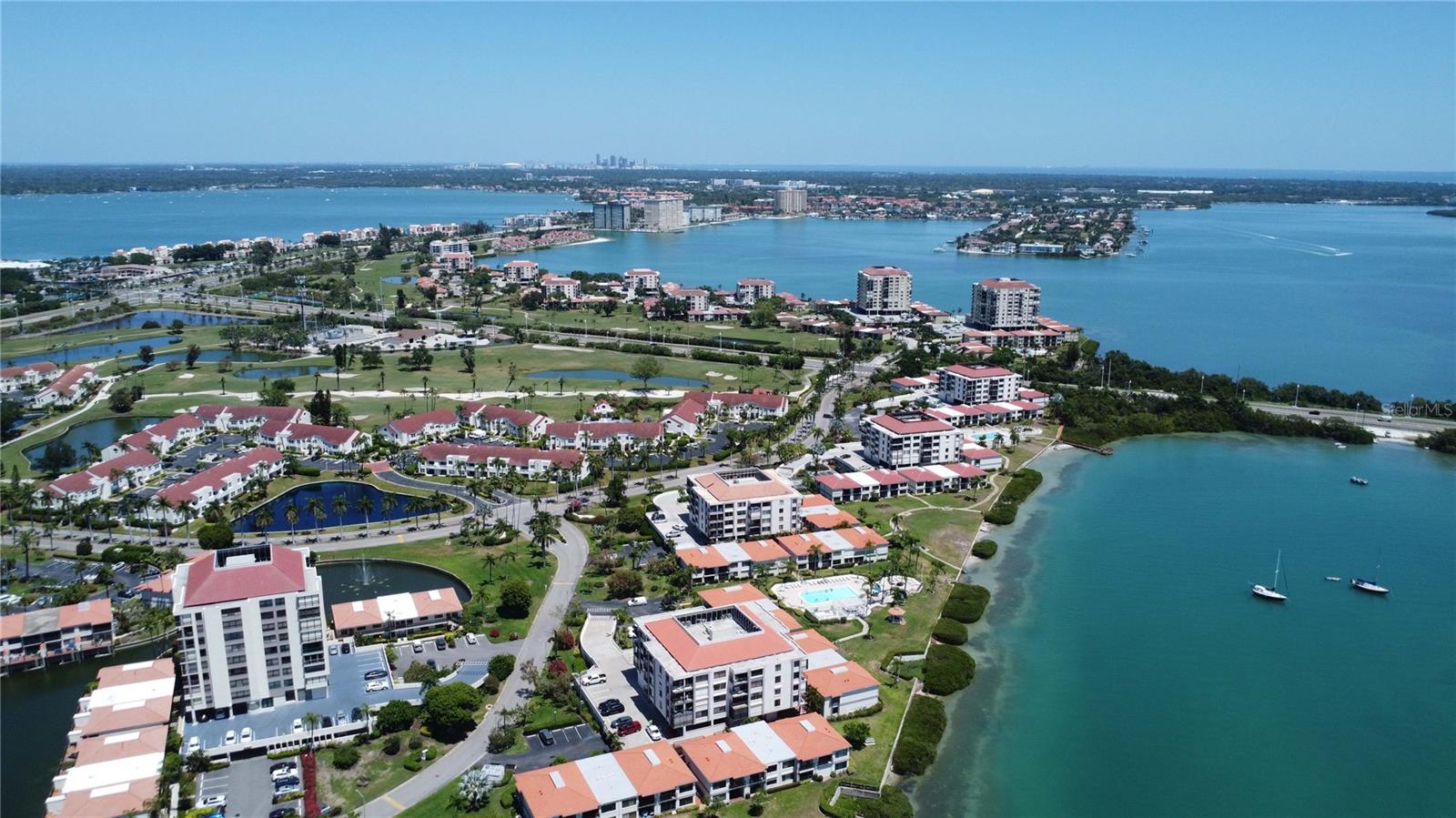 BAHIA DEL MAR II - Residential