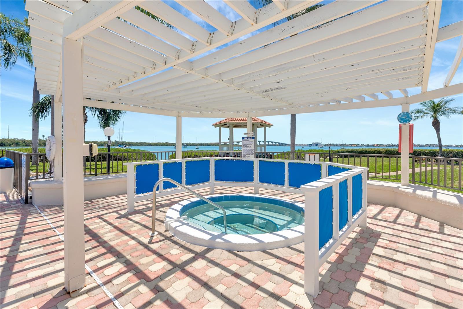 BAHIA DEL MAR II - Residential