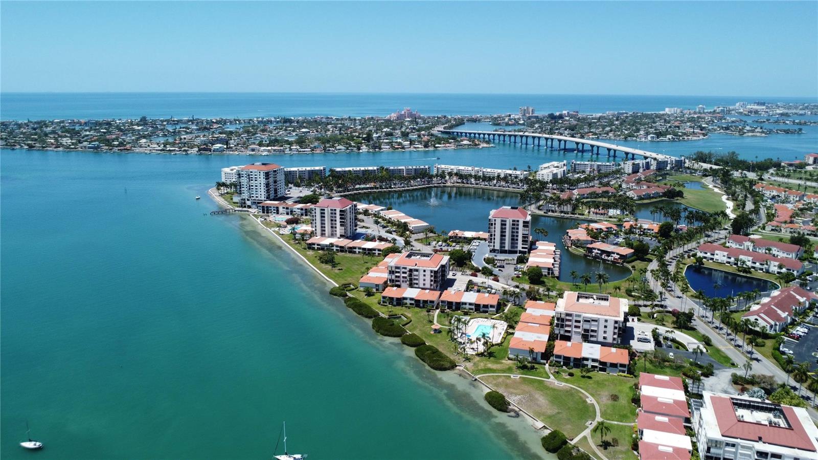 BAHIA DEL MAR II - Residential