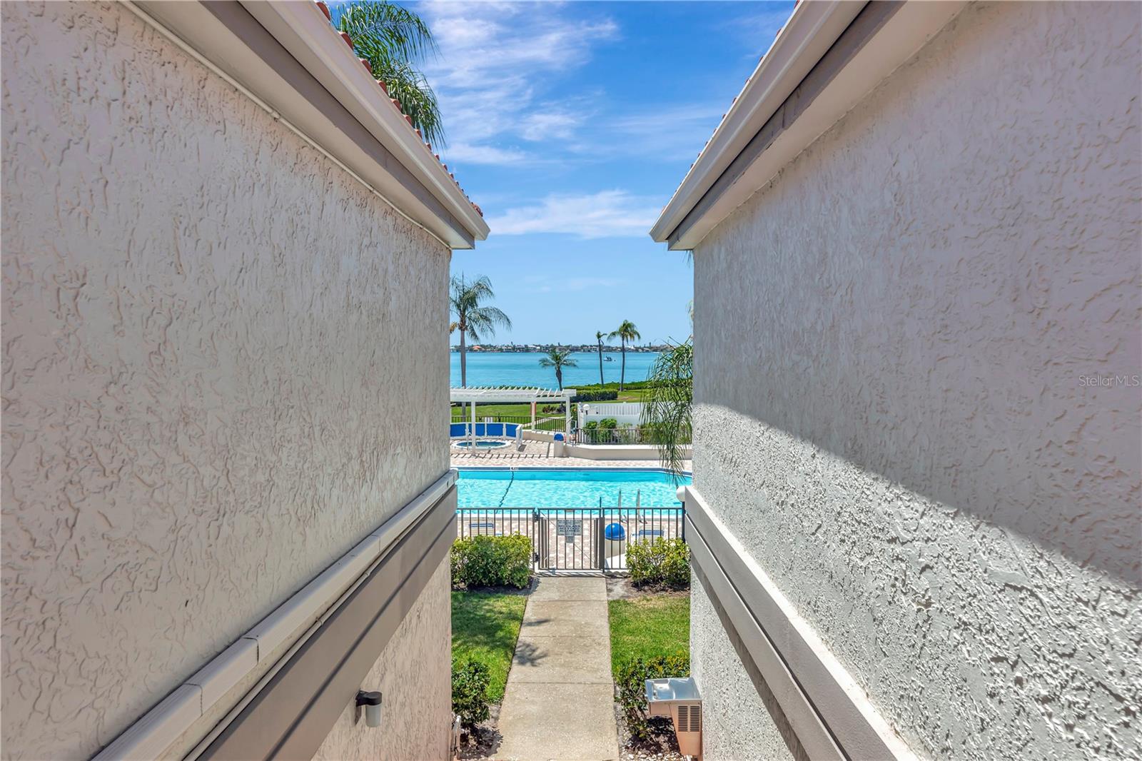 BAHIA DEL MAR II - Residential