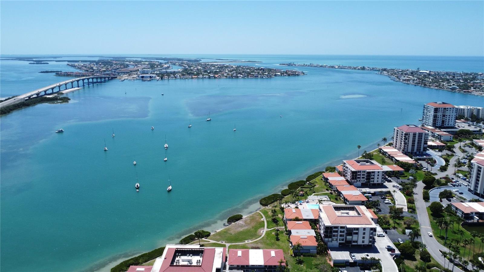 BAHIA DEL MAR II - Residential