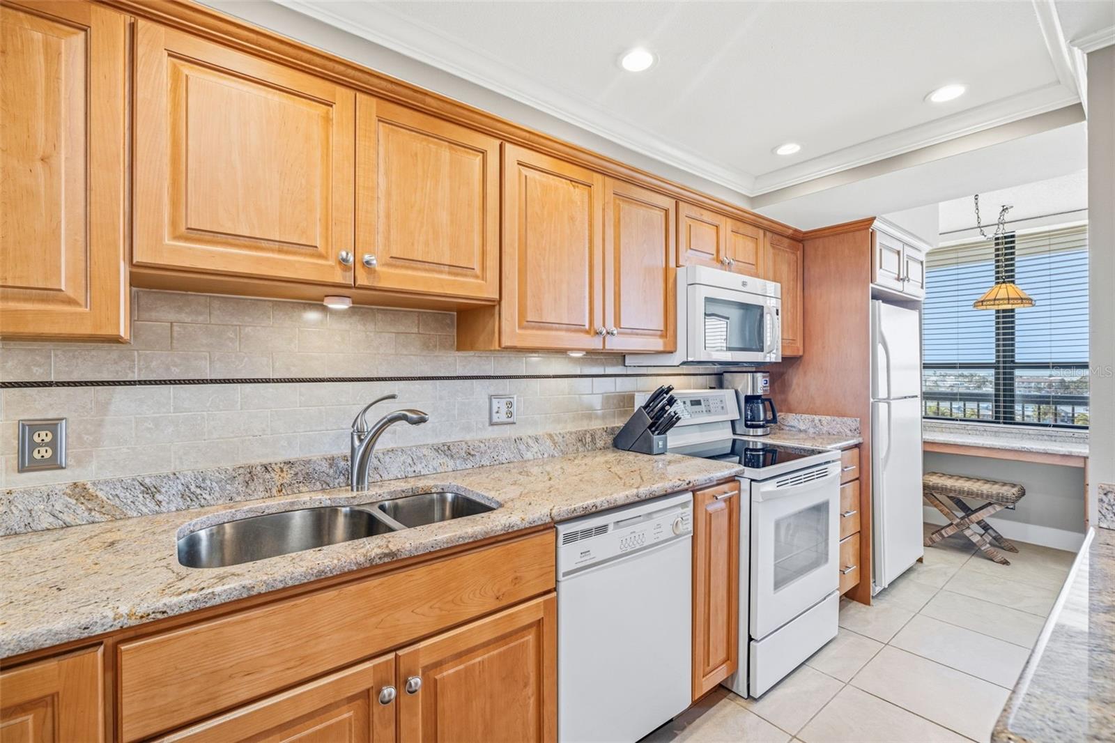 WEATHERLY THE CONDO - Residential