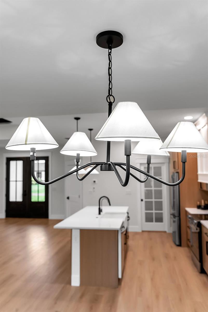 SOUTH VENICE - Residential