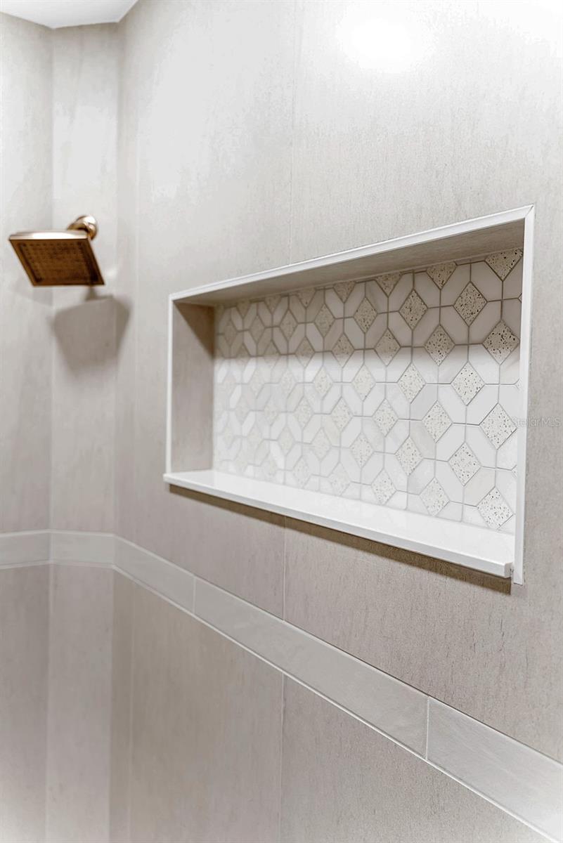 SOUTH VENICE - Residential