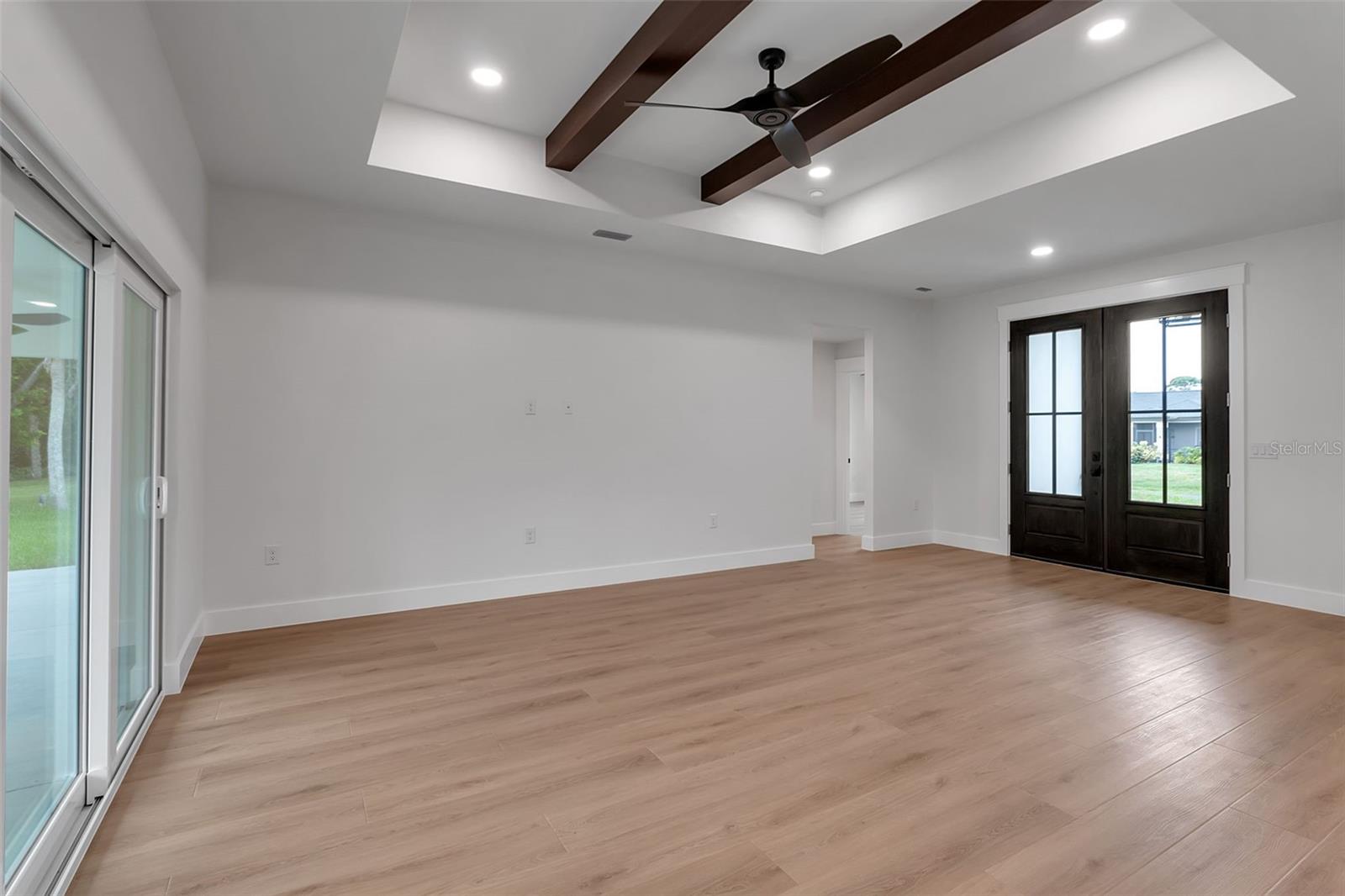 SOUTH VENICE - Residential