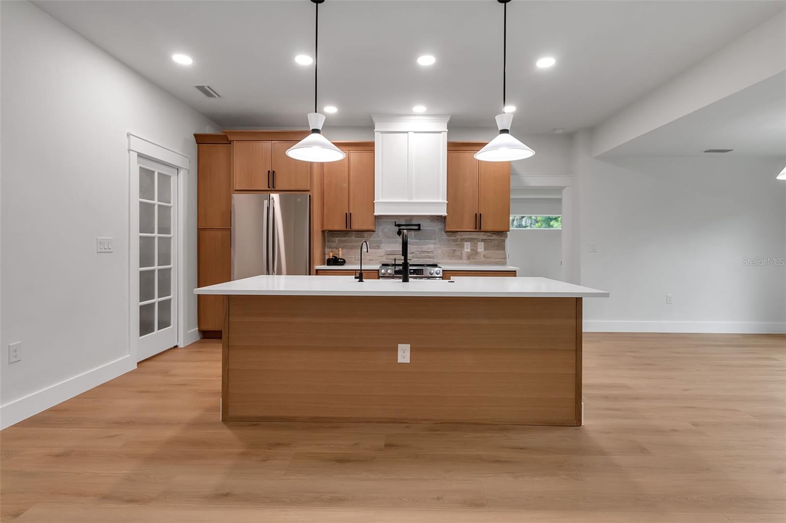 SOUTH VENICE - Residential