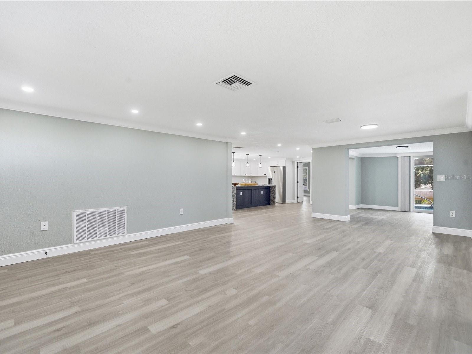 SPRING HILL - Residential
