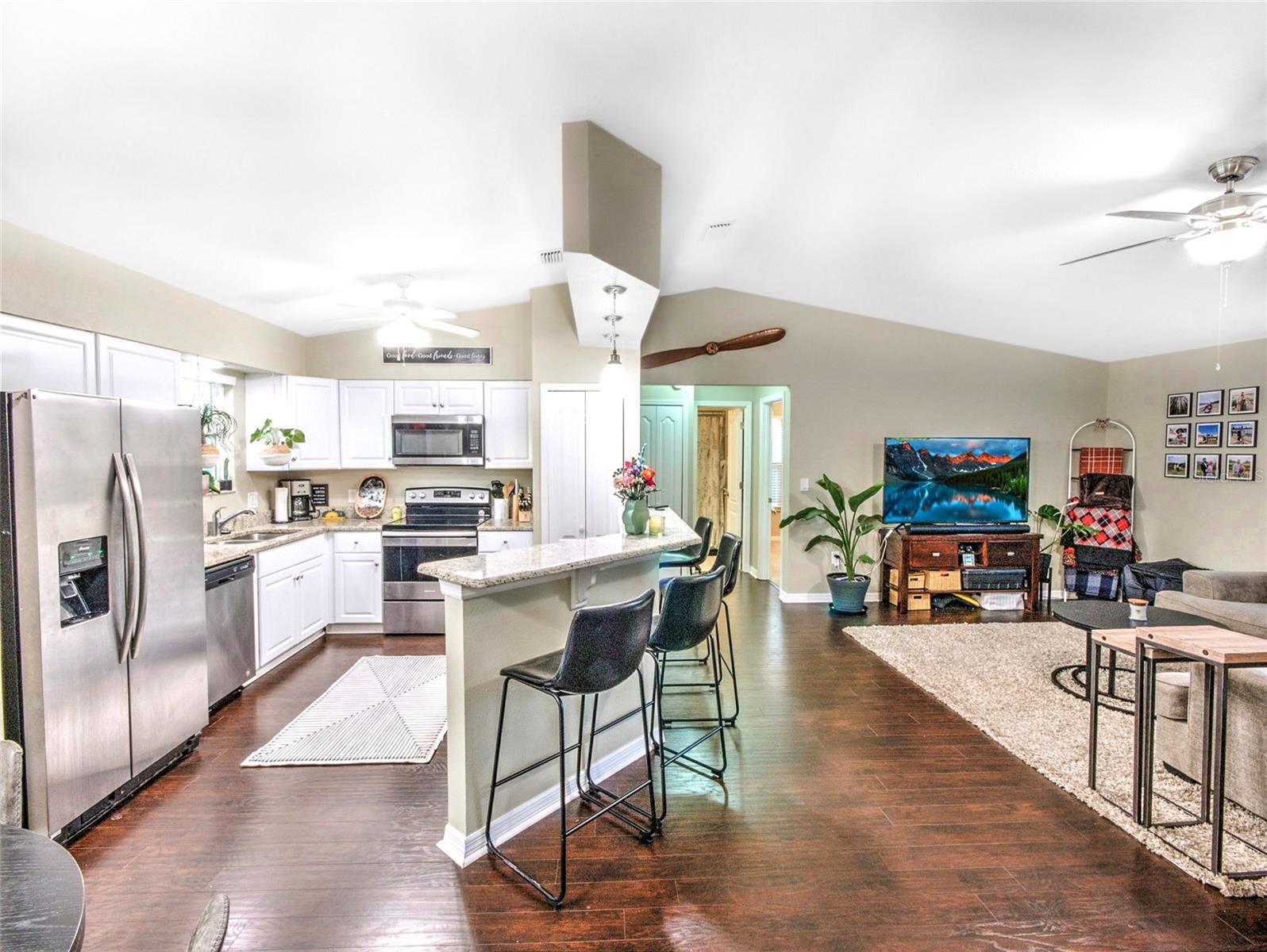 206 MEMPHIS PLACE