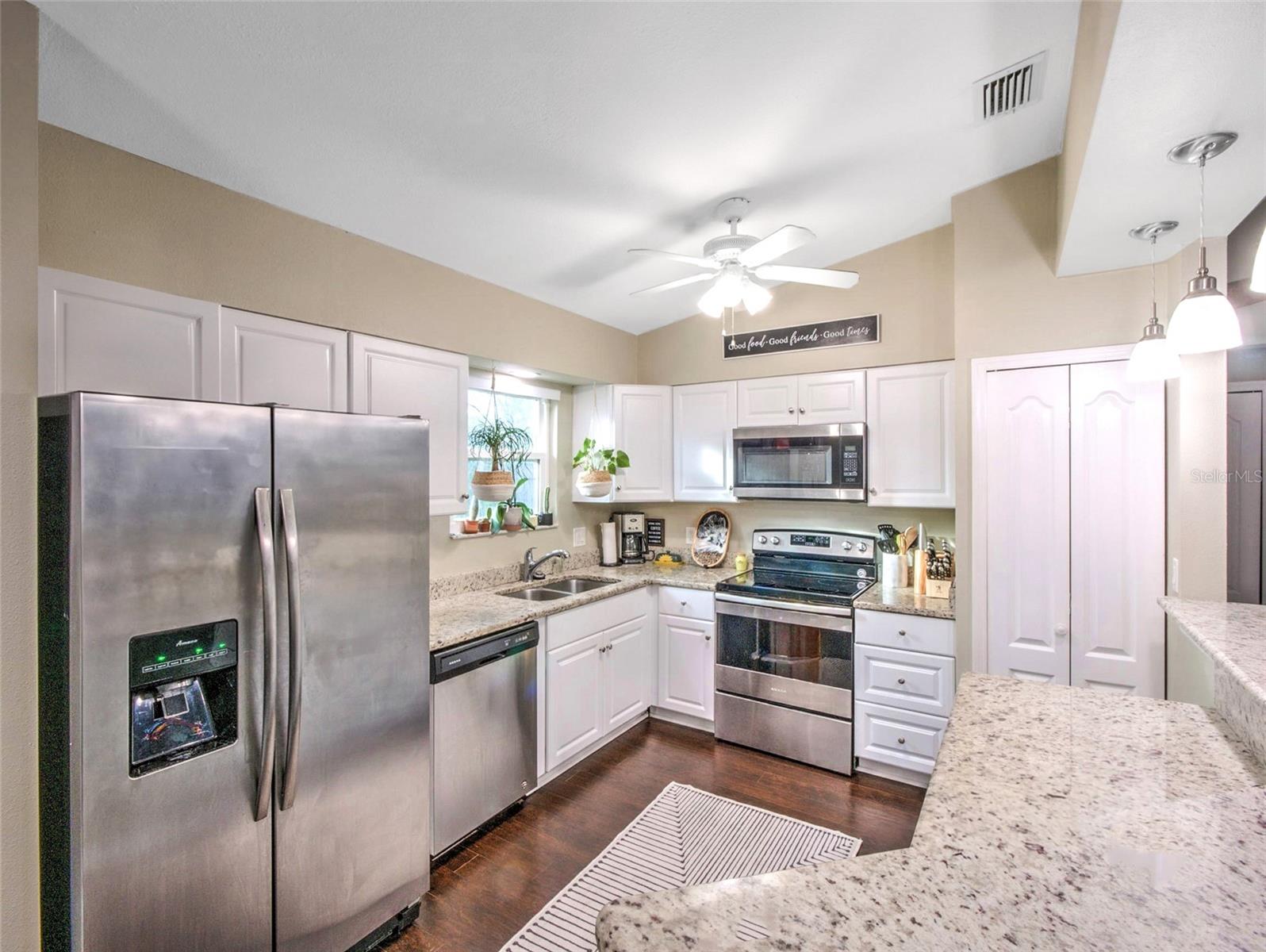 206 MEMPHIS PLACE