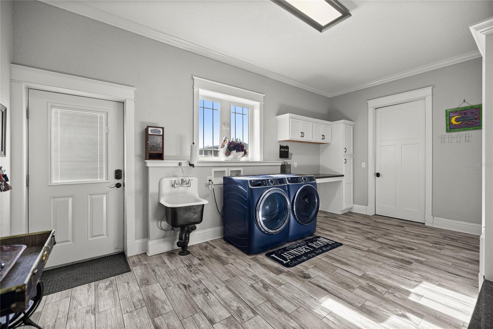 LAKESIDE AT LAKE BRYANT - Residential