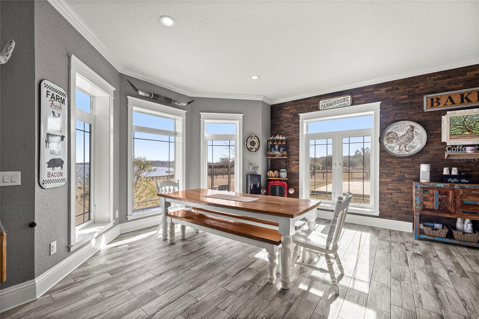 LAKESIDE AT LAKE BRYANT - Residential