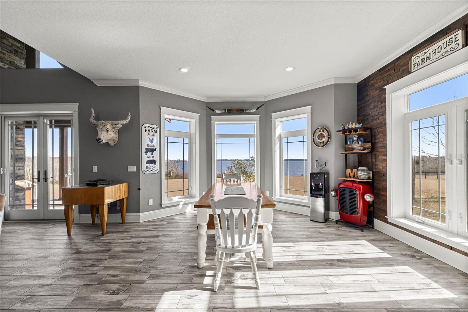 LAKESIDE AT LAKE BRYANT - Residential