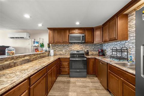 Tiny photo for 5251 SE 180th Avenue Road, Ocklawaha, FL 32179 (MLS # OM717770)