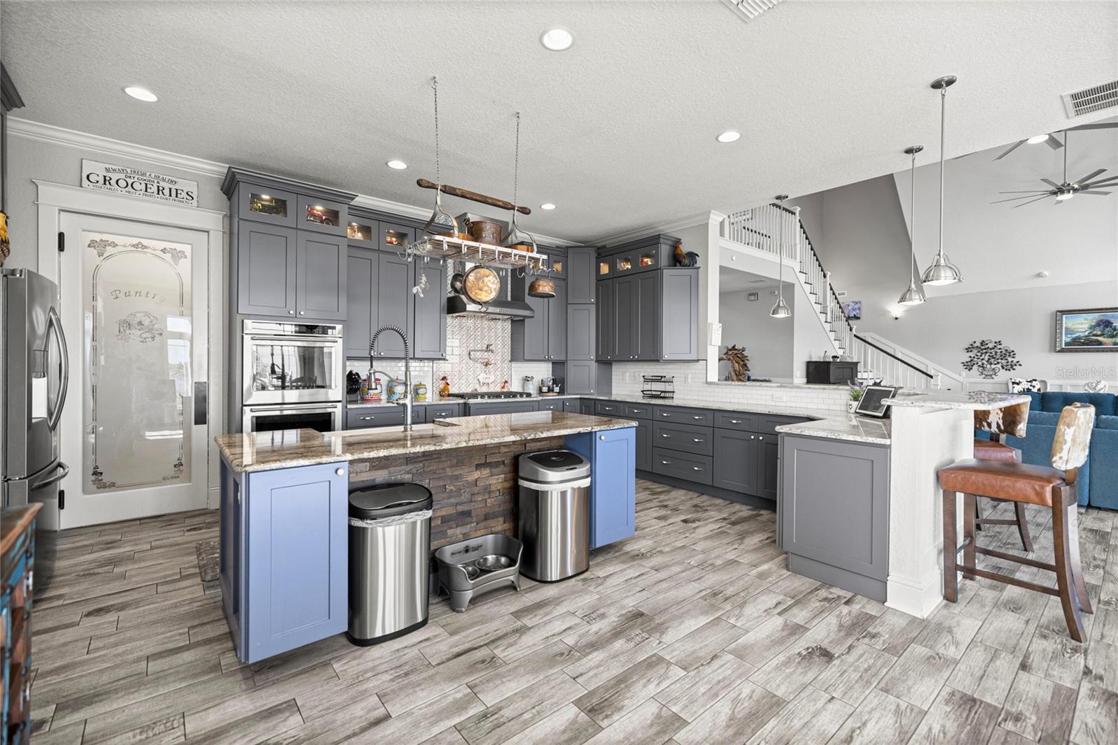 LAKESIDE AT LAKE BRYANT - Residential