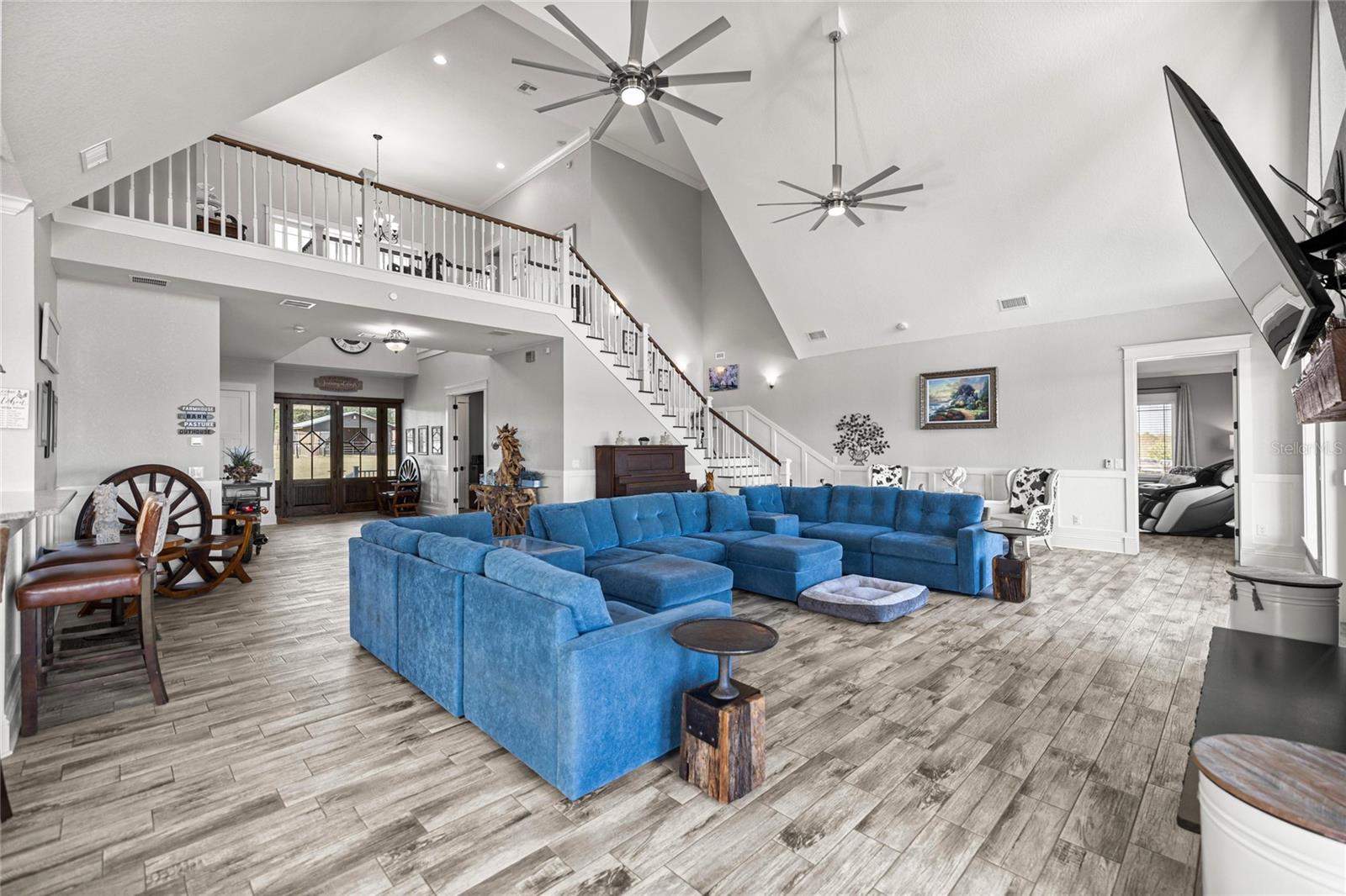 LAKESIDE AT LAKE BRYANT - Residential