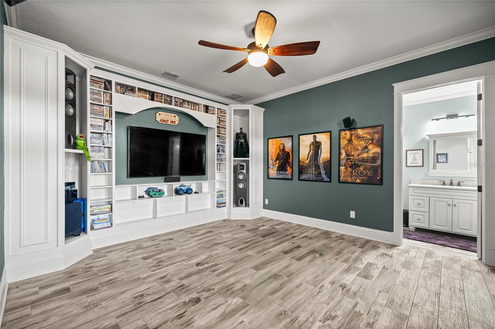 LAKESIDE AT LAKE BRYANT - Residential