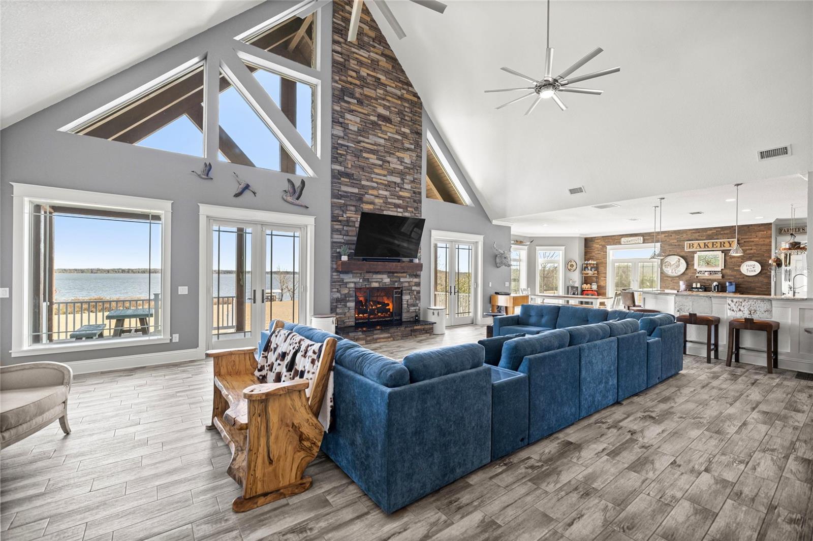 LAKESIDE AT LAKE BRYANT - Residential