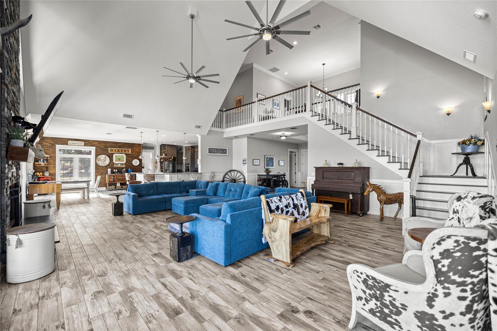 LAKESIDE AT LAKE BRYANT - Residential