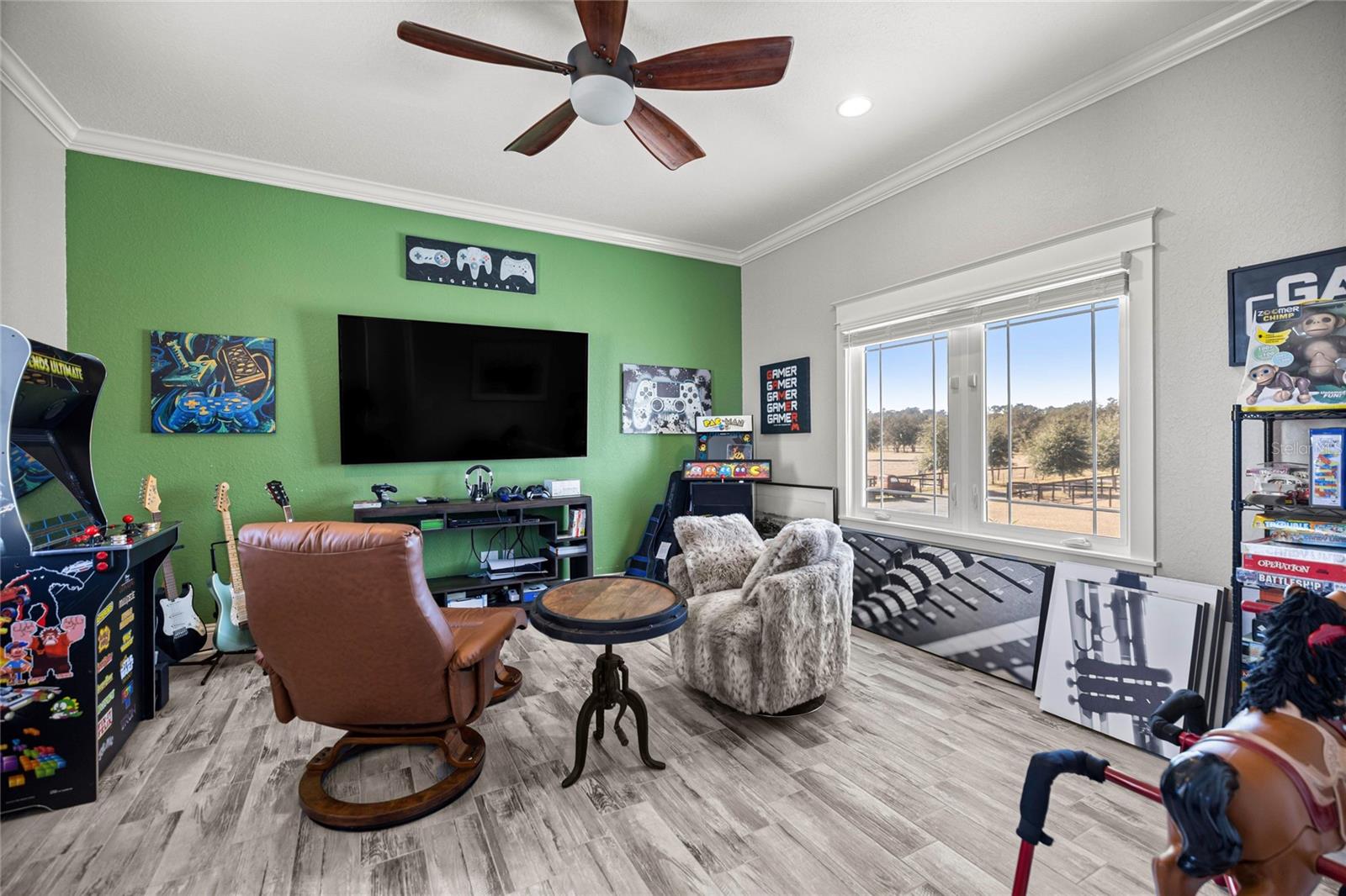 LAKESIDE AT LAKE BRYANT - Residential