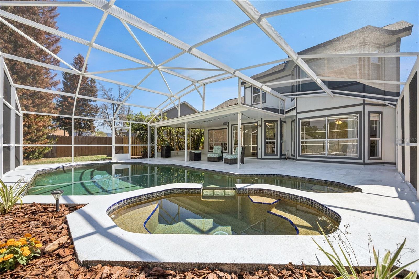 REMINGTON OAKS AT THE CROSSINGS - Residential