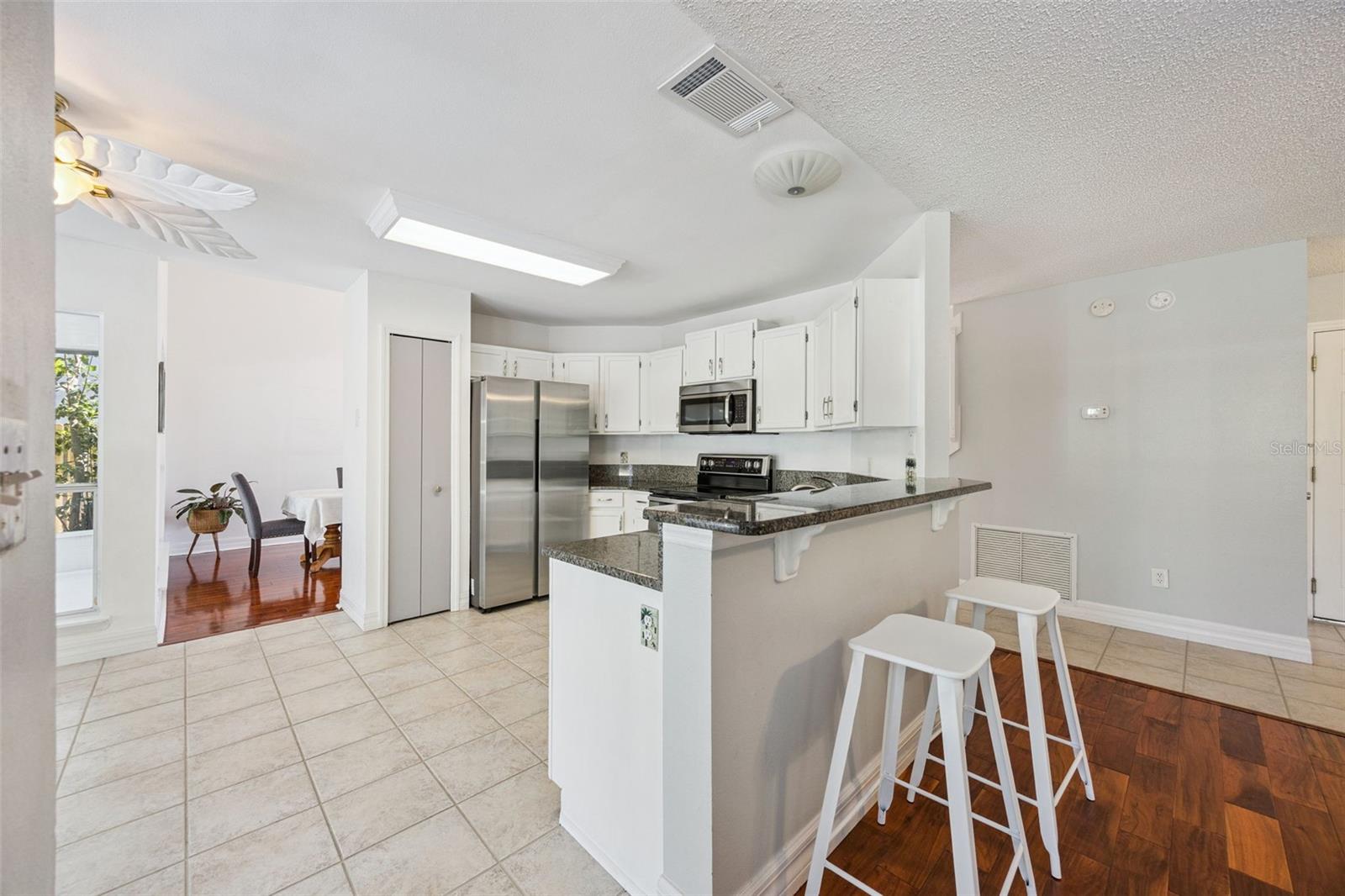 REMINGTON OAKS AT THE CROSSINGS - Residential